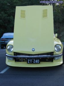 yellow_bonnet_up