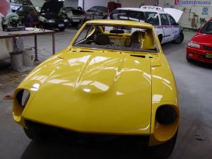 yellow 260Z