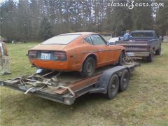 1973 240z on trailer