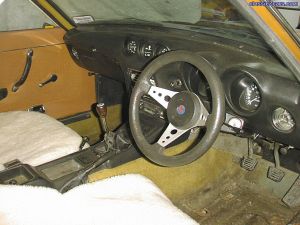 Terry's Brown/Green 240Z Interior