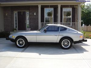 Silver/Black 77 280z w/ Rewinds