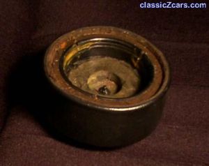 Back of horn button