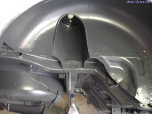 Z CAR Undercarriage Complete with POR 15 Enamel Coat and Semi Gloss Clear