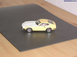 yellow-white 1:43