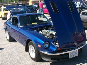 Blue Z with Engine Turned Valve Cover