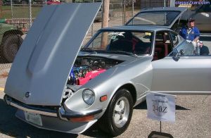 Silver 240Z w 4 Spoke Wheels