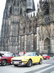 My yellow '72 Z in front of Cologne Cathedral