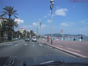 The boulevard in Nice, hectic!