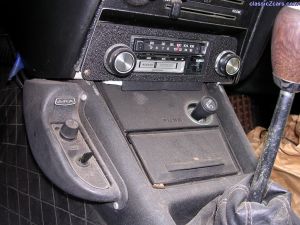240Z radio and a/c