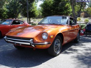 72' orange 240z