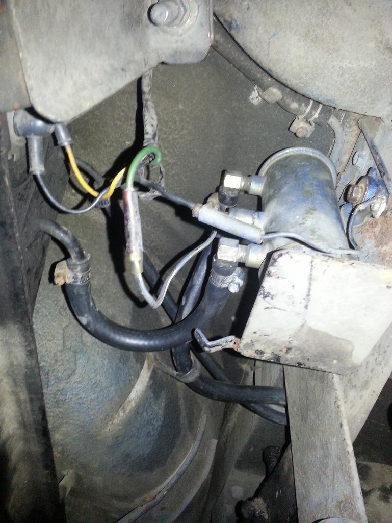 1973 240z: Help looking for green wire for electronic fuel pump install