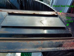 240z rear hatch vent 001.jpg