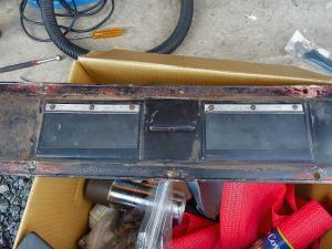 240z rear hatch vent 005.jpg