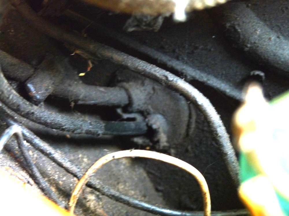 2 hole grommet.jpg