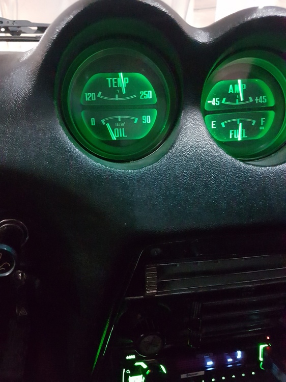 Temp gauge after 15 mins idle.jpg