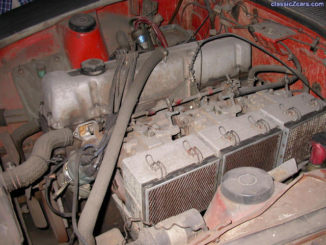 73 Safari car engine bay