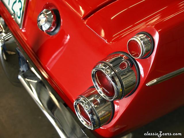 1967 Datsun 1600 Roadster 010 - Copy.JPG