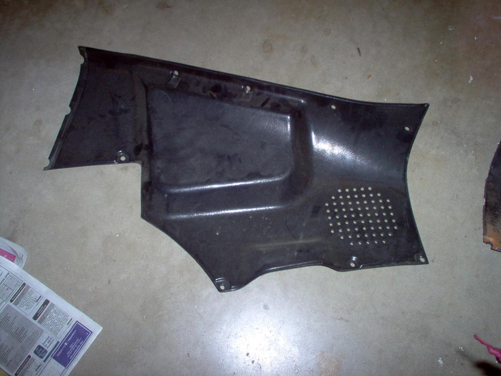 Passenger side upper interior rear interior panel 001.jpg