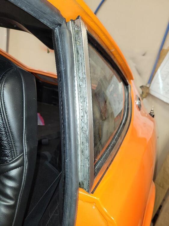 outer quarter glass weatherstrip.jpg