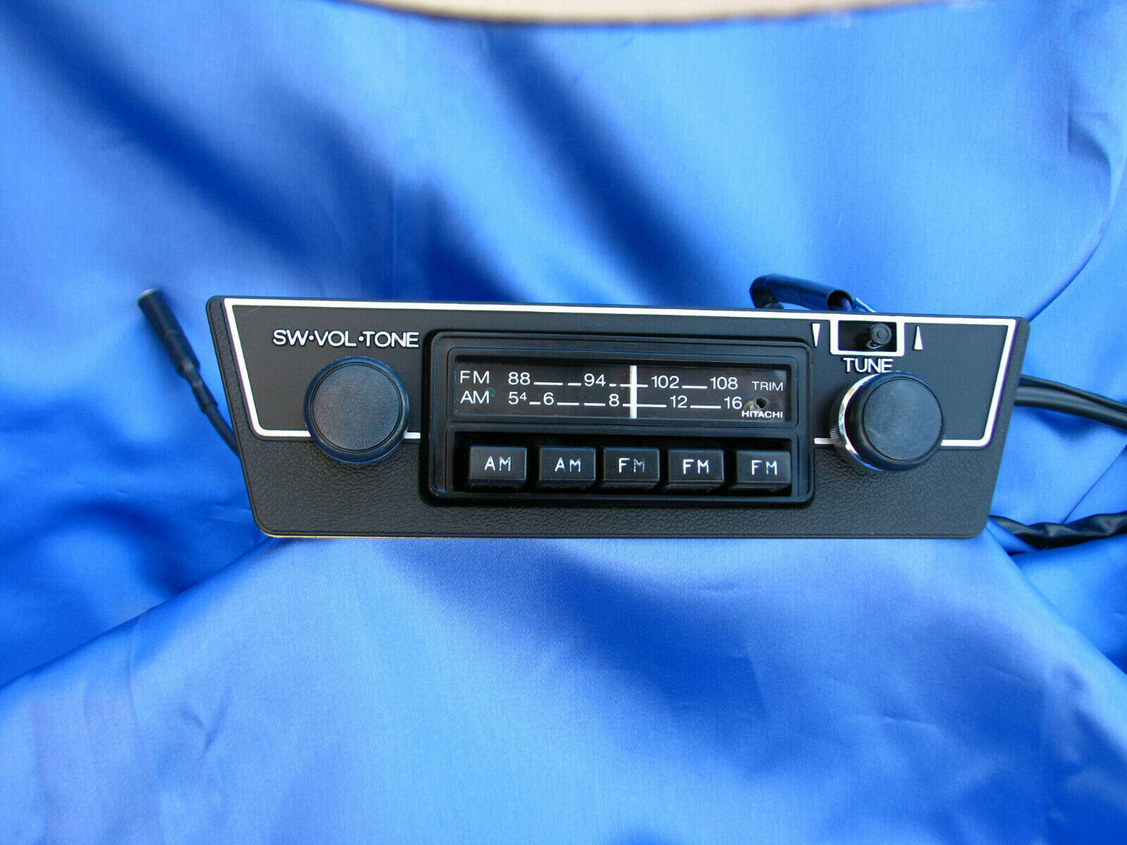 WTB Stock AM FM Radio for 1977 280z