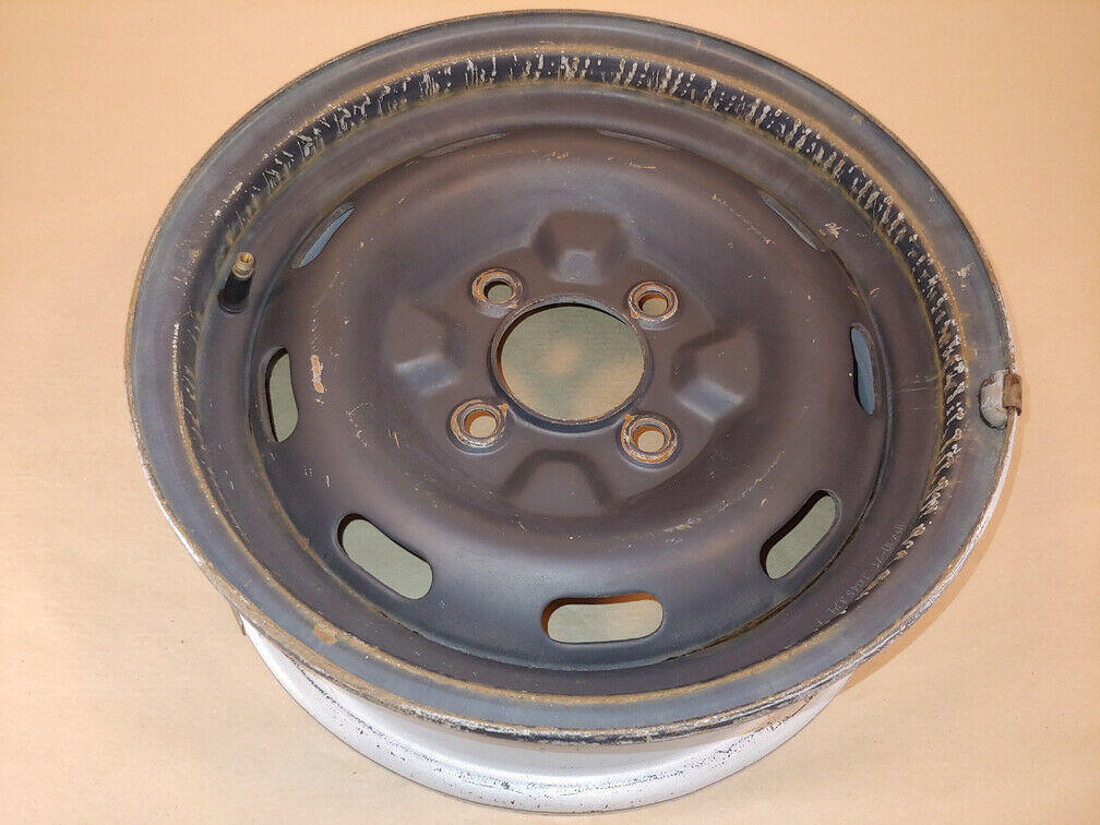 4 straight stock steel wheels for 72 240.