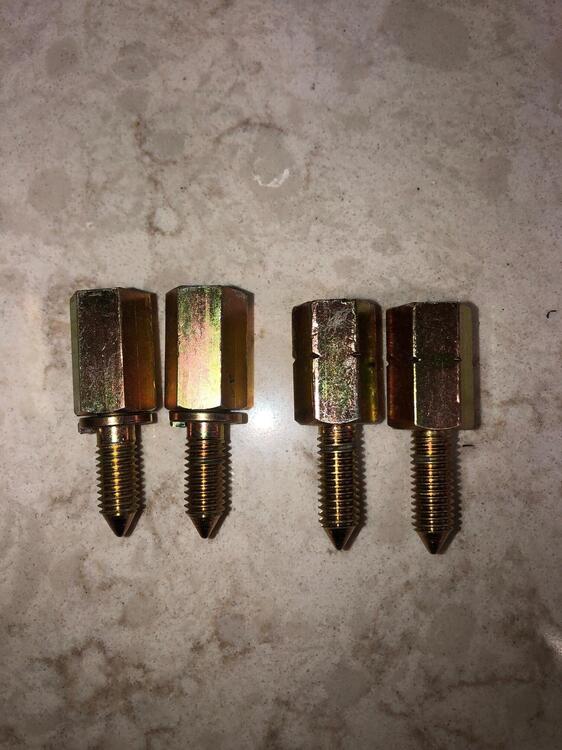 Air cleaner extension bolt.jpg