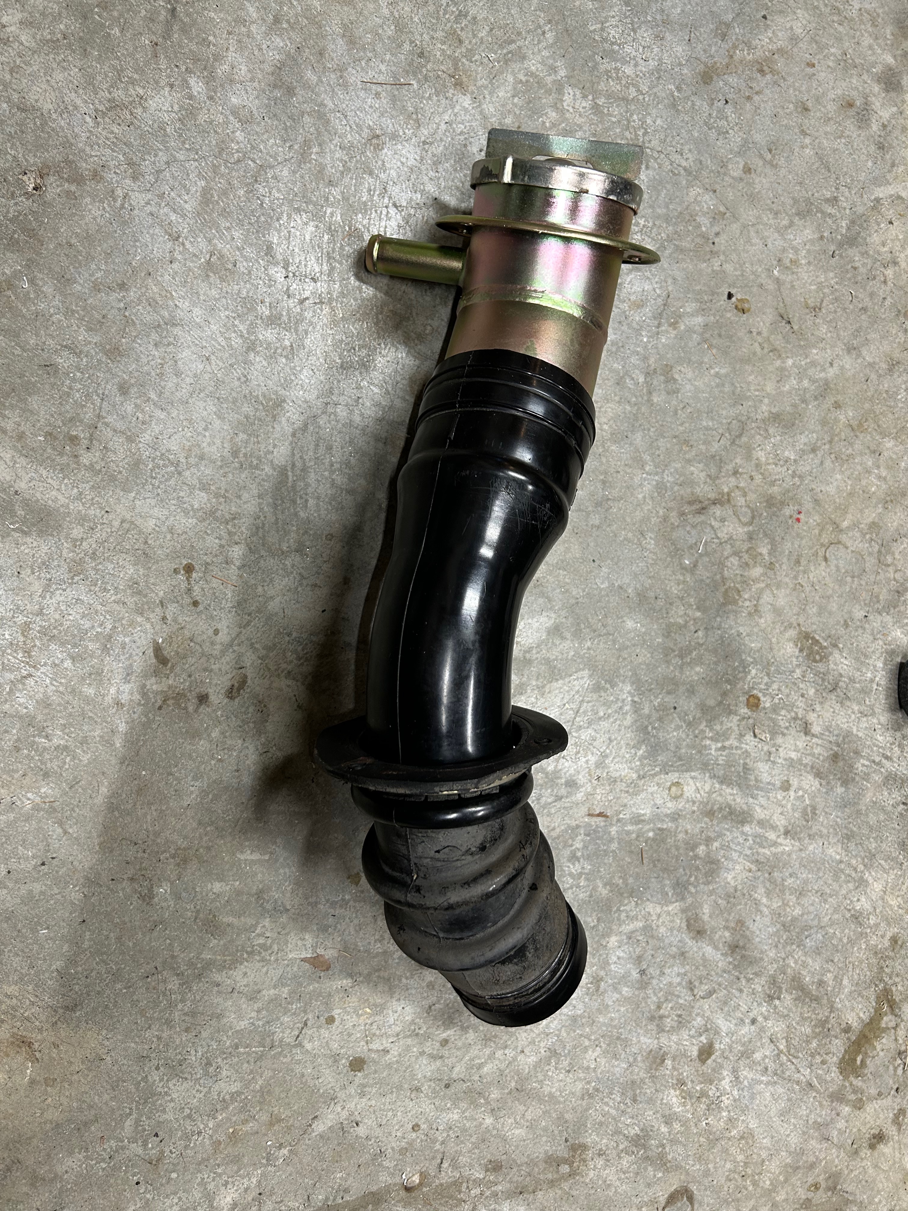 Late 260/280 gas filler neck and cap