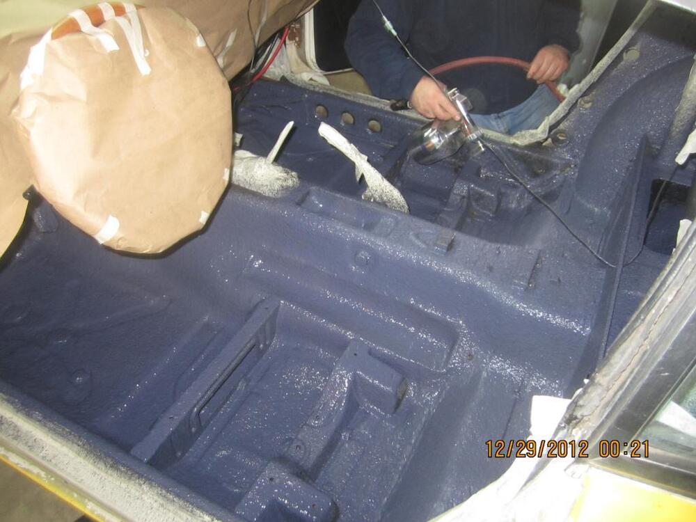 76 i think 280Z floor hump.jpg