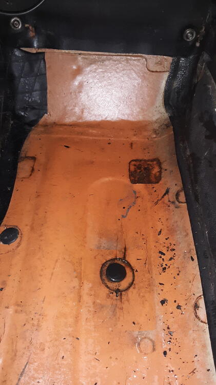 floorboard no rust!.jpg