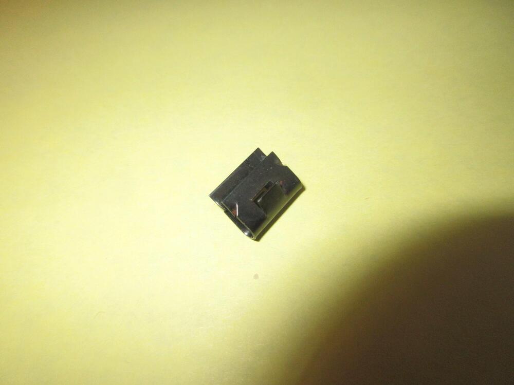 Z Squeegee Strip Clip 04s.JPG